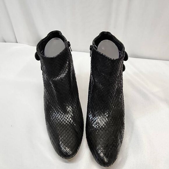 Ann Taylor Black Leather Ankle Boots 8.5M Snakeskin Embossed Buckle Heels - Picture 5 of 8
